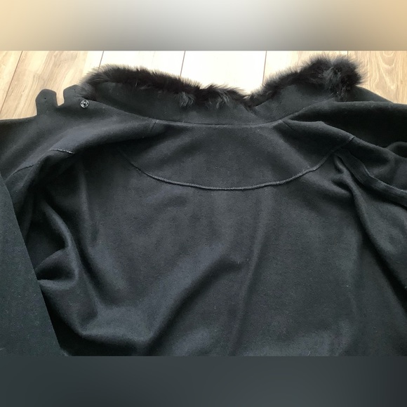 EUC Wool Cashmere Fox fur cape - Picture 12 of 15